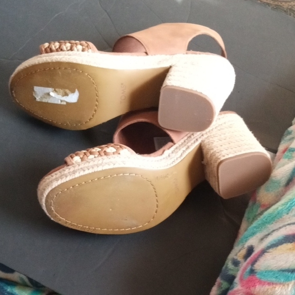 Toms Tan Woven Front Espadrille Block Heel Sandals NWT - Picture 11 of 16